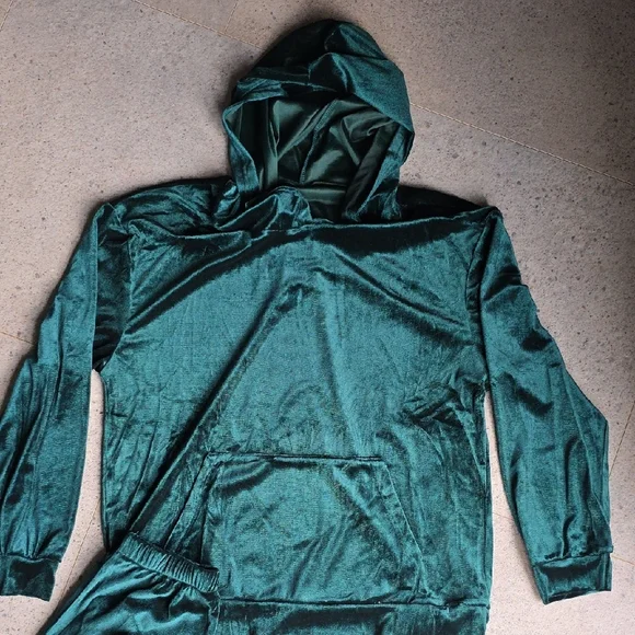 Green Velvet Hoodie and Joggers Set - Picture 3 of 5